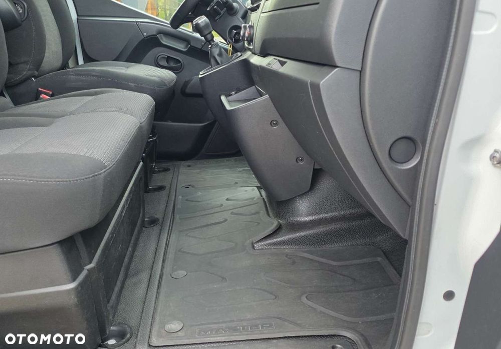 Renault Master - 25