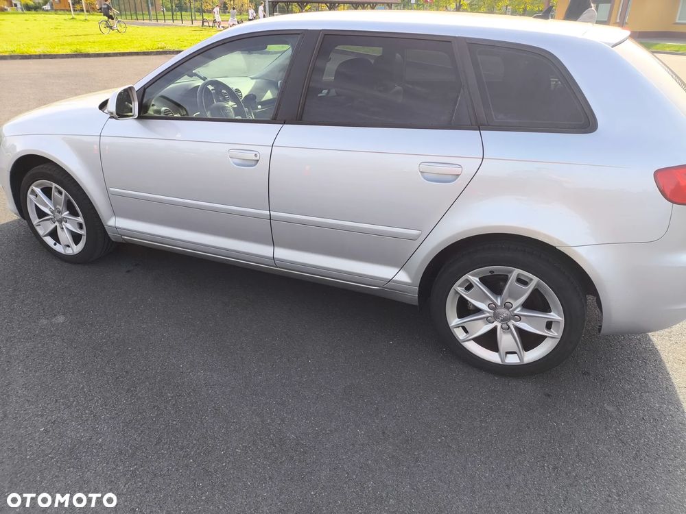 Audi A3 Sportback 1.9 TDI DPF Attraction - 4