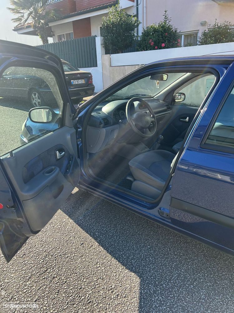 Renault Clio 1.2 - 9
