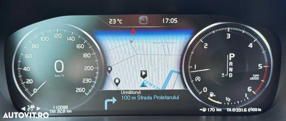 Volvo XC 60 D4 Momentum Pro - 26
