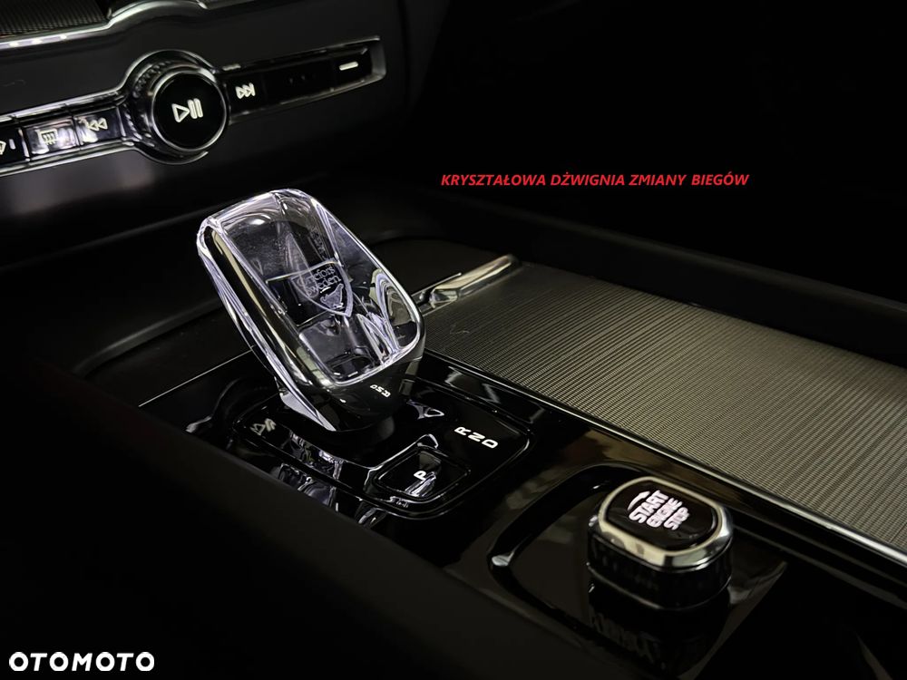 Volvo XC 60 B4 D AWD Plus Dark - 10