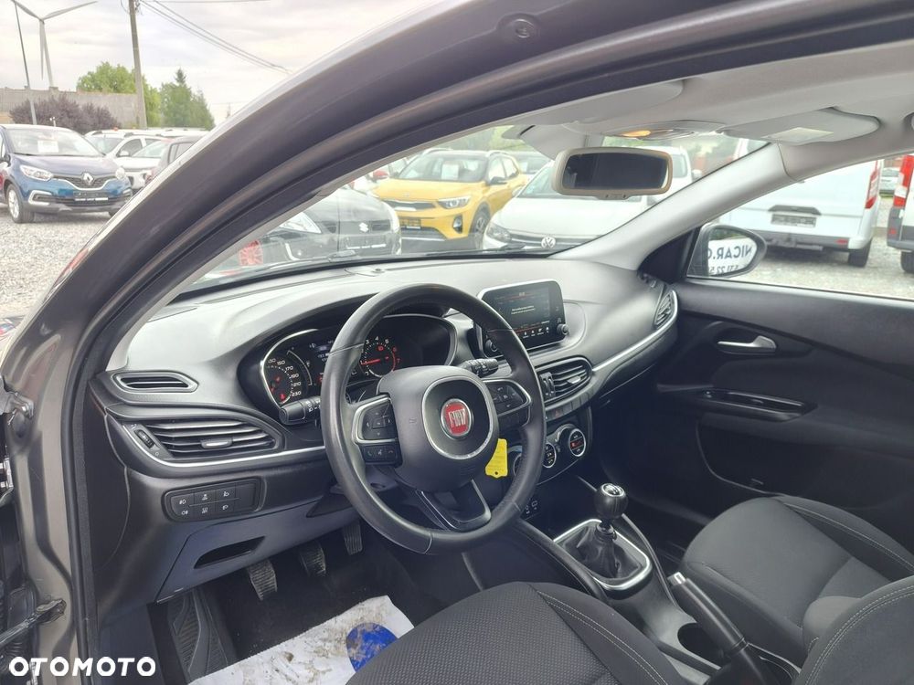 Fiat Tipo 1.4 16v Easy EU6d - 9