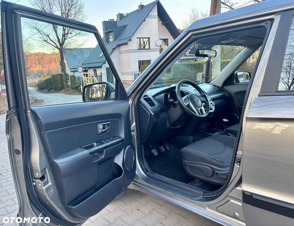 Kia Soul 1.6 CRDI L - 17