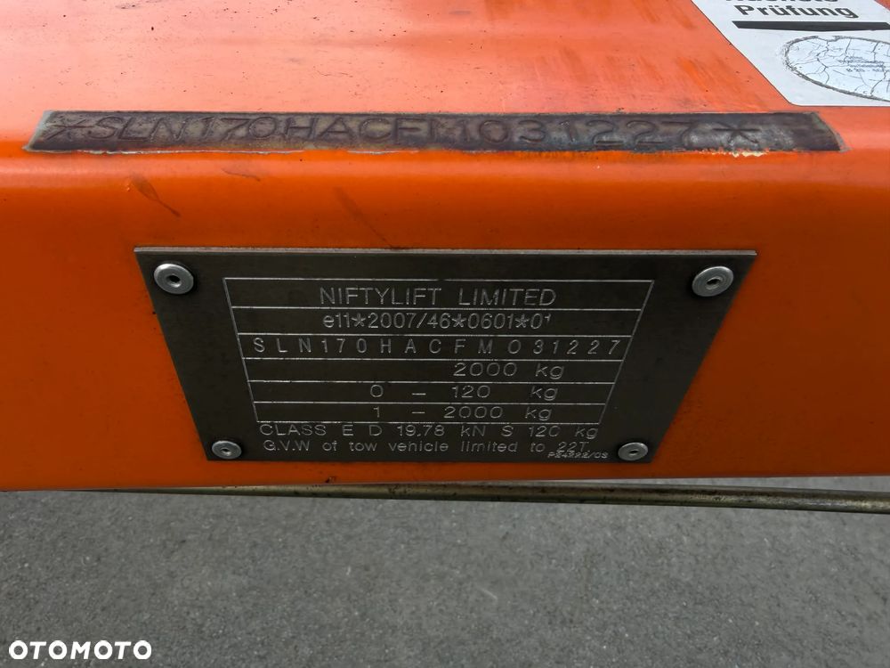 Nifty 170 HAC Zwyżka koszowa 17 metrów Podnośnik. jak Nowa z salonu 2016rok. PRĄD 230v. 4sekcje sterowania na dole Nowy model! Z komuny Norweskiej. Używana była 1 raz do roku. Serwisowana w DEKRA do końca  OKAZJA. Zwyżka Obrotowa. Poziomowanie kosza. Pełna Hydraulika. - 39