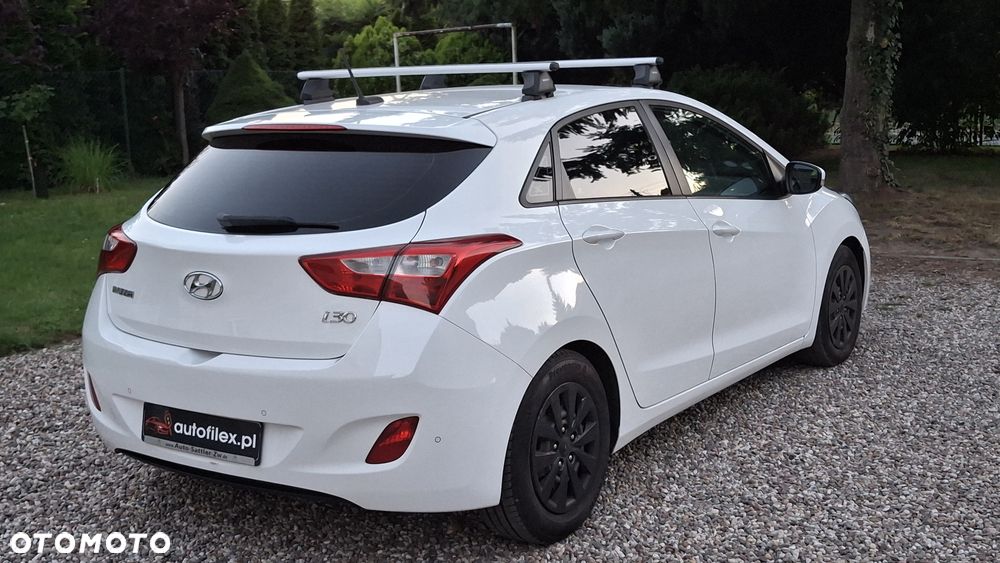 Kia Ceed - 10