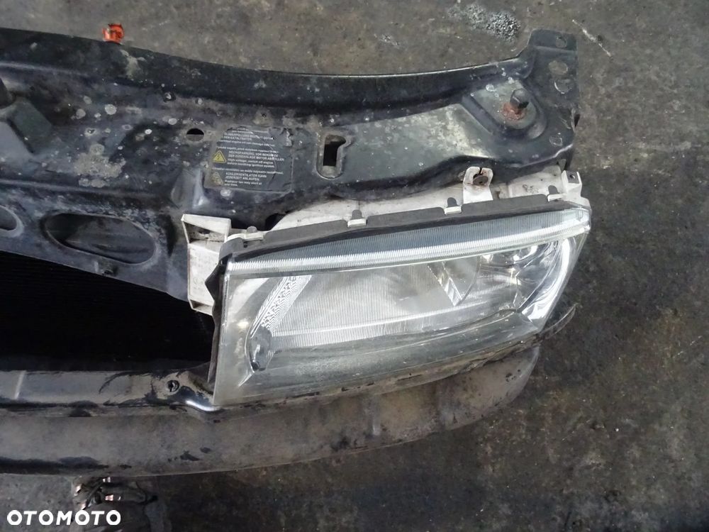 Pas Przedni Kompletny Z Lampami Skoda Octavia - 3
