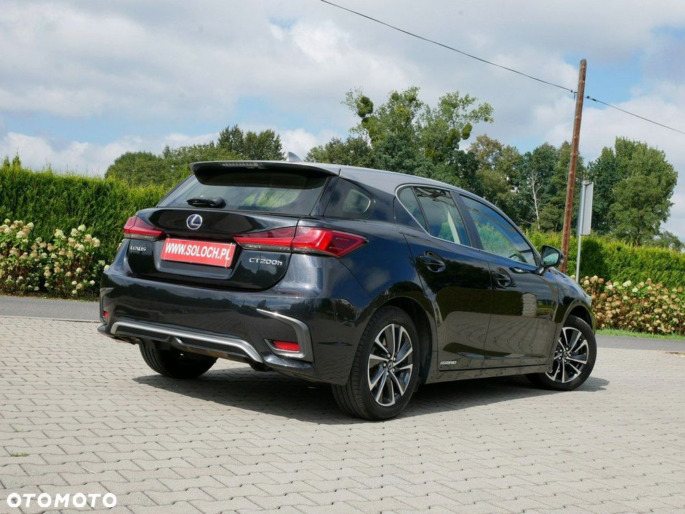 Lexus CT 200h - 3