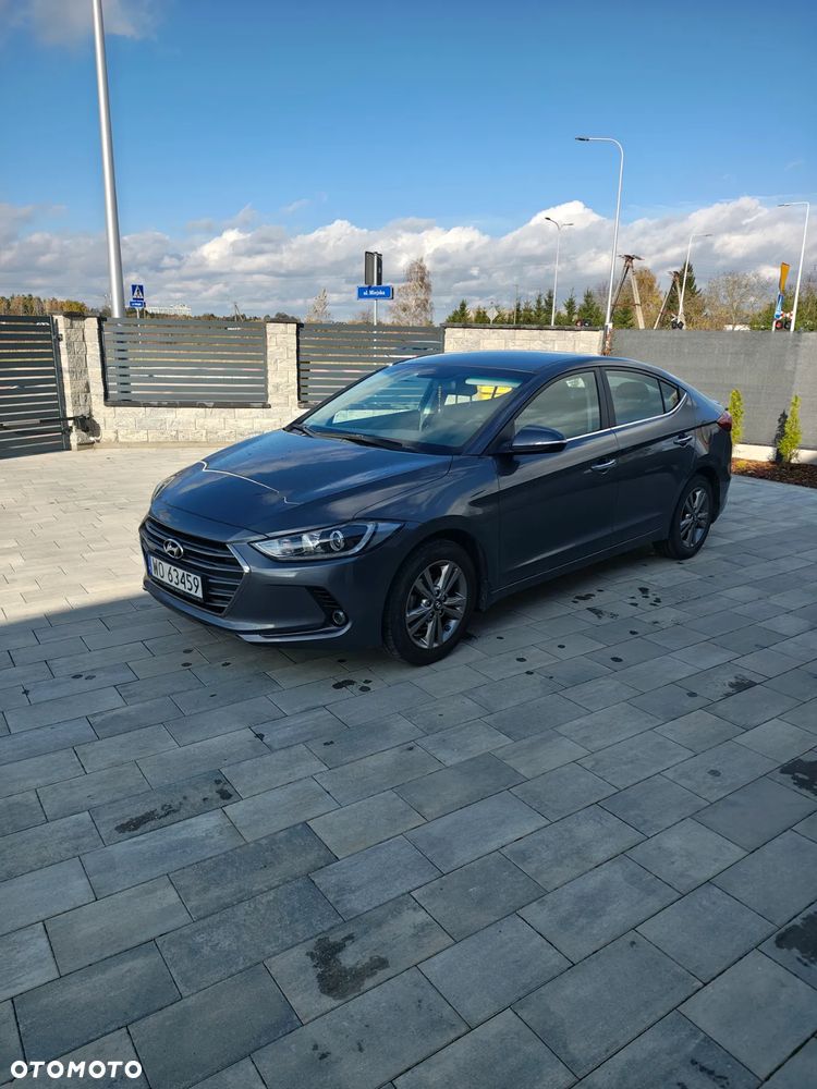 Hyundai Elantra 1.6 Comfort - 6