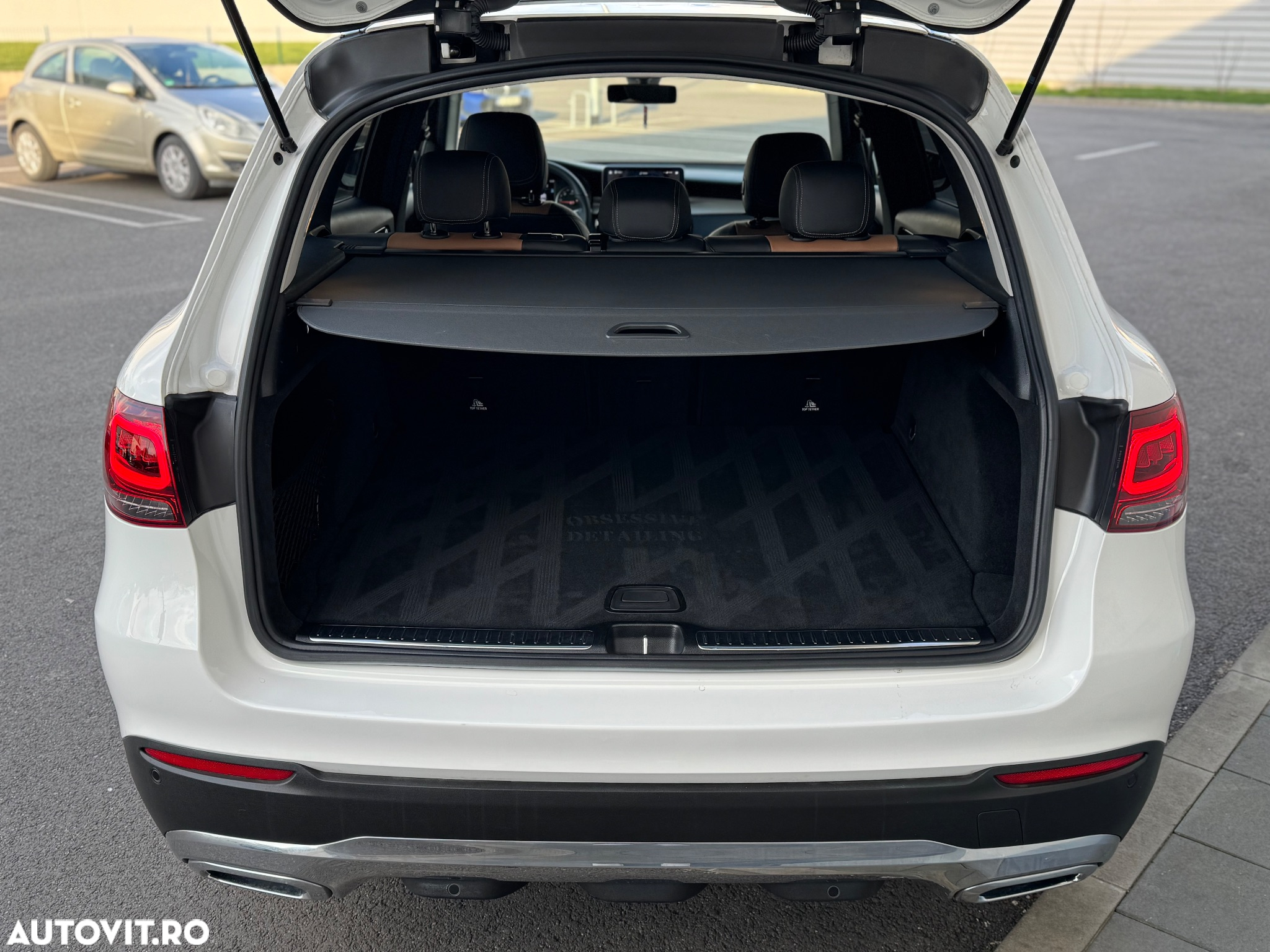 Mercedes-Benz GLC 220 d 4MATIC - 28