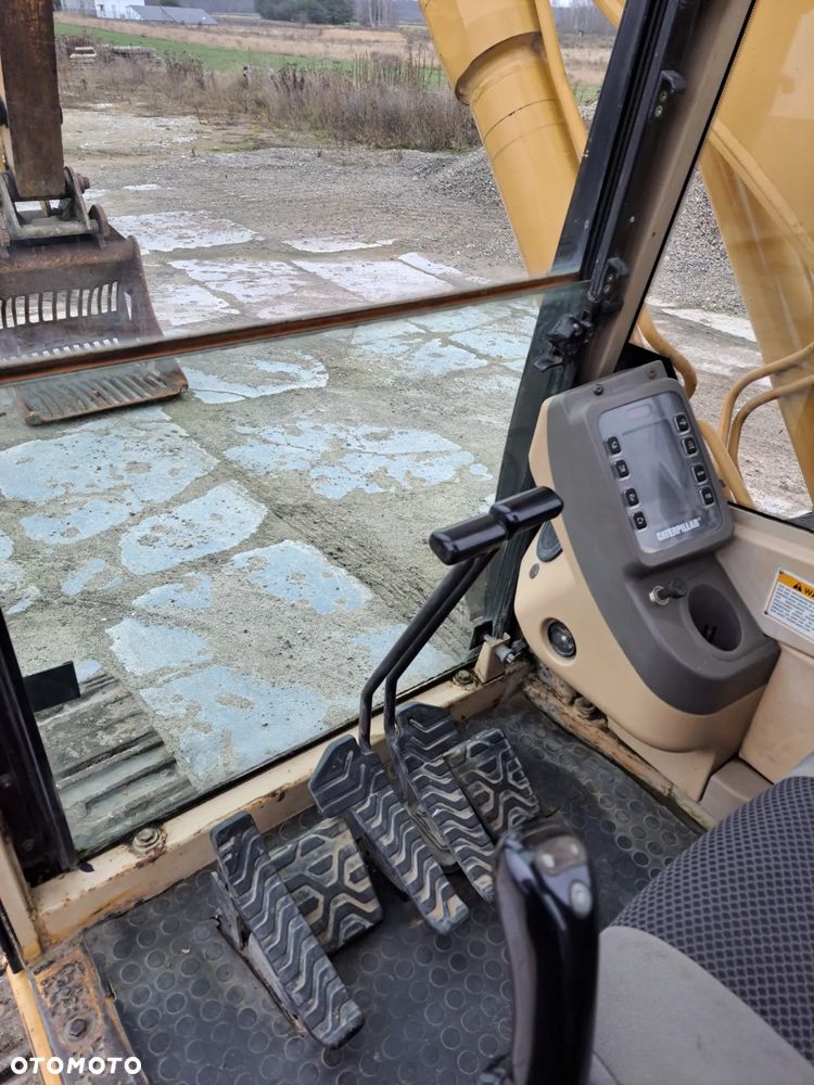 Caterpillar 318BL - 13