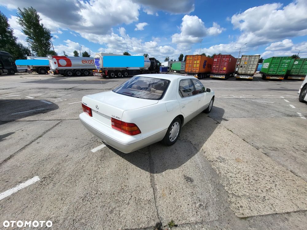 Lexus LS 400 - 4