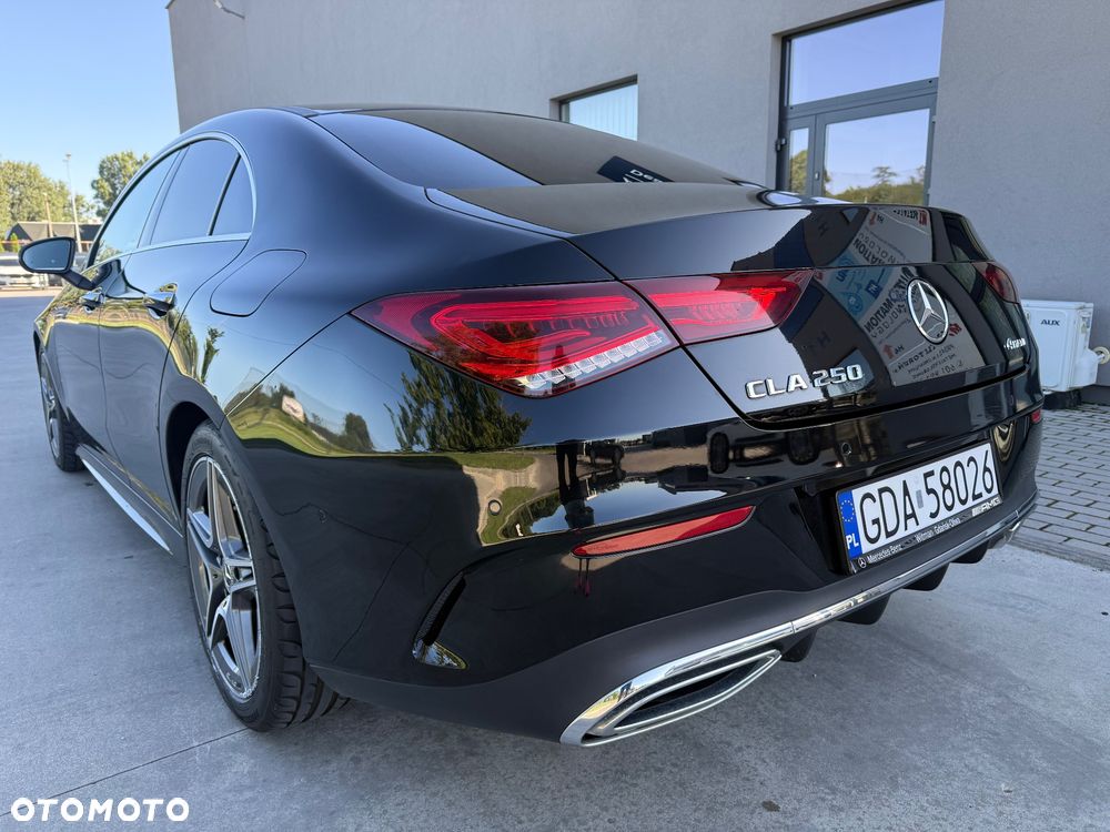 Mercedes-Benz CLA 250 4-Matic AMG Line 7G-DCT - 4