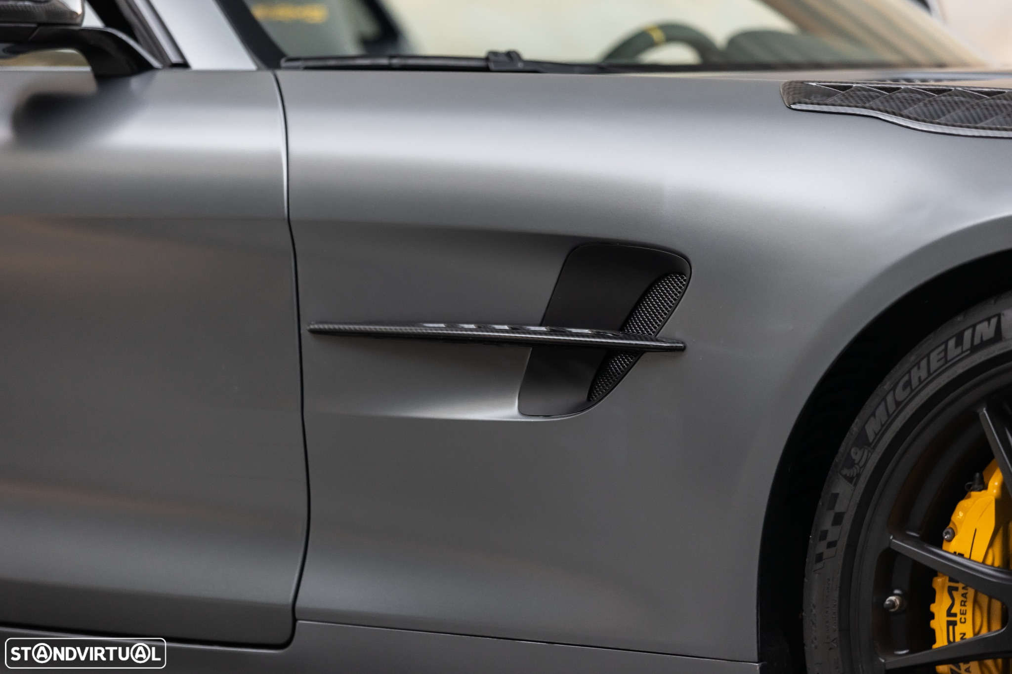 Mercedes-Benz AMG GT R - 9