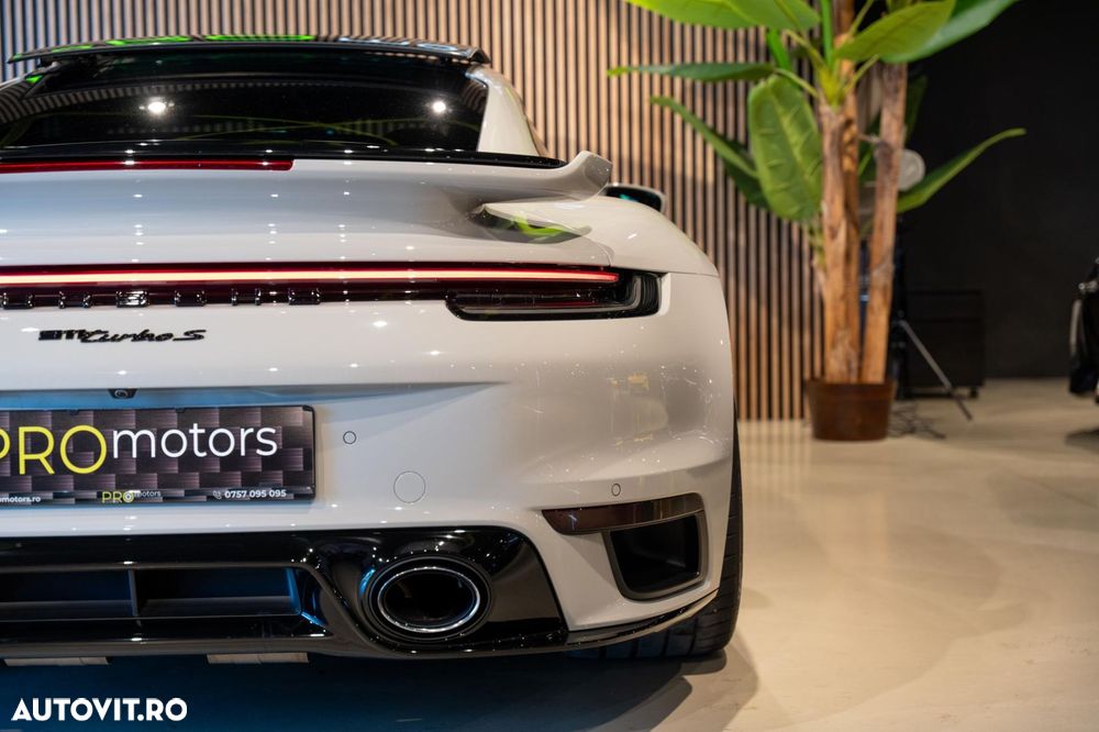 Porsche 911-TURBO-S - 17