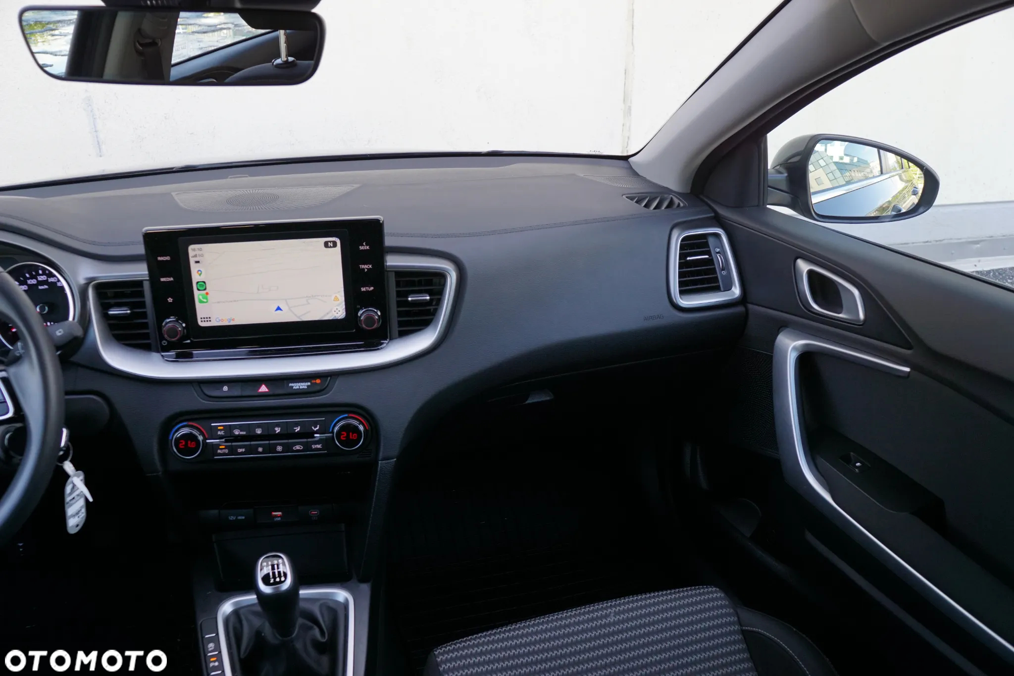 Kia Ceed 1.5 T-GDI M - 17