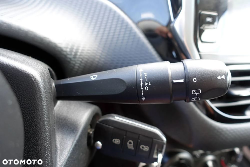 Peugeot 208 82 PureTech Style - 26