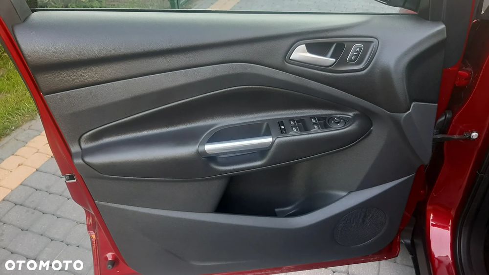 Ford Kuga 2.0 TDCi 4x2 Titanium - 35