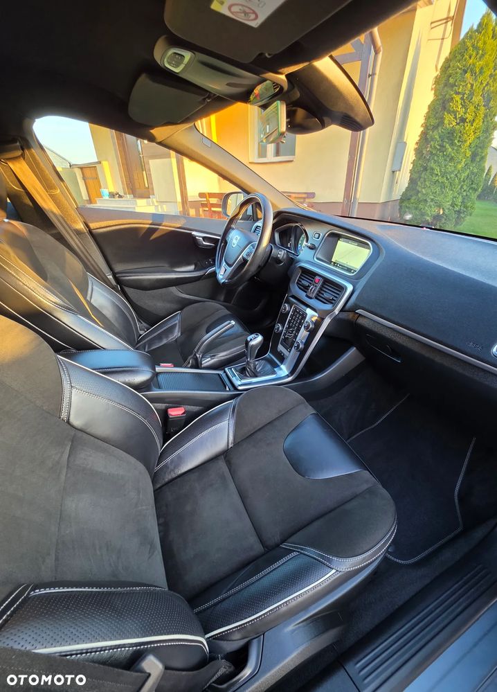 Volvo V40 D2 Drive-E R-Design Momentum - 7