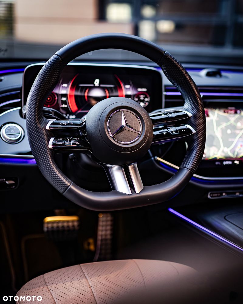 Mercedes-Benz Klasa E 220 d 4-Matic - 16