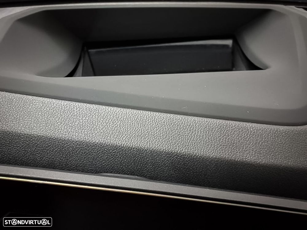 BMW 320 e Aut. Sport Line - 14