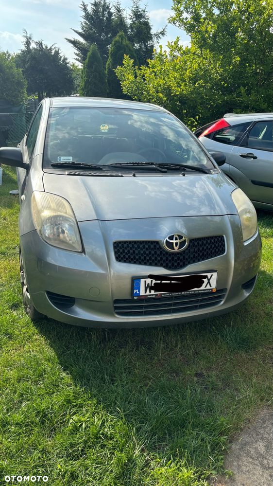 Toyota Yaris - 1