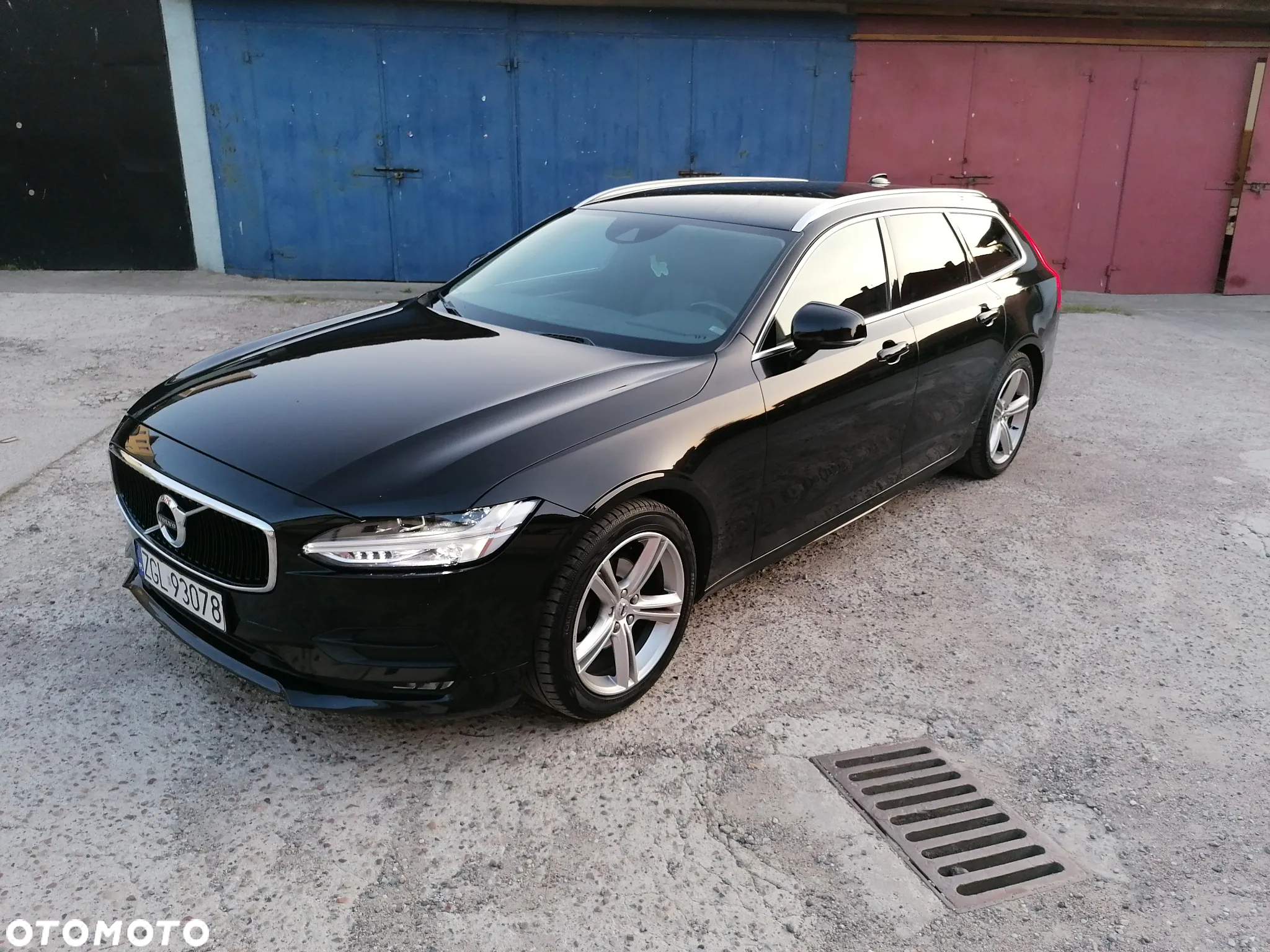 Volvo V90 D4 Momentum - 3
