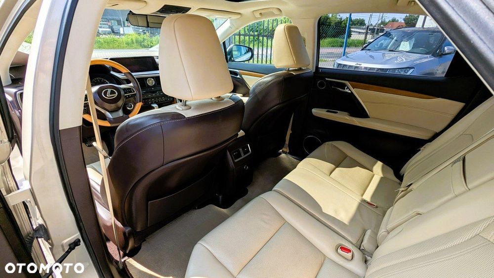 Lexus RX - 21