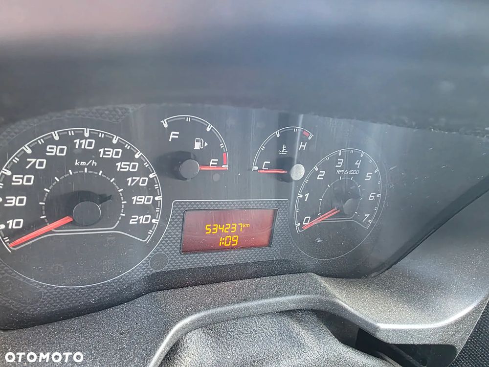 Fiat Fiorino 1.4 Easy - 10