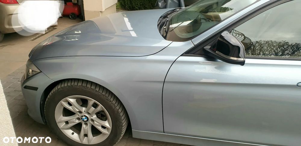 BMW Seria 3 328i Luxury Line - 37