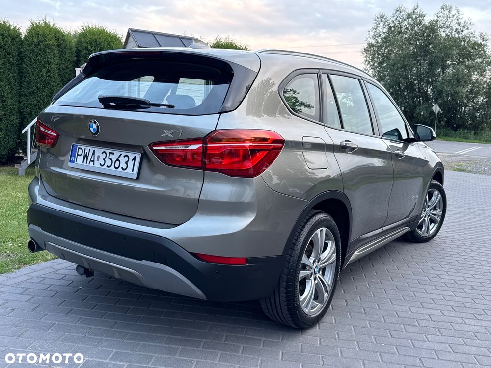 BMW X1 xDrive18d Sport Line - 38
