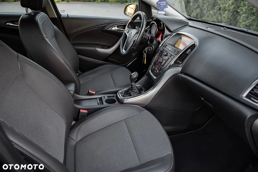 Opel Astra 1.4 Turbo Cosmo - 27