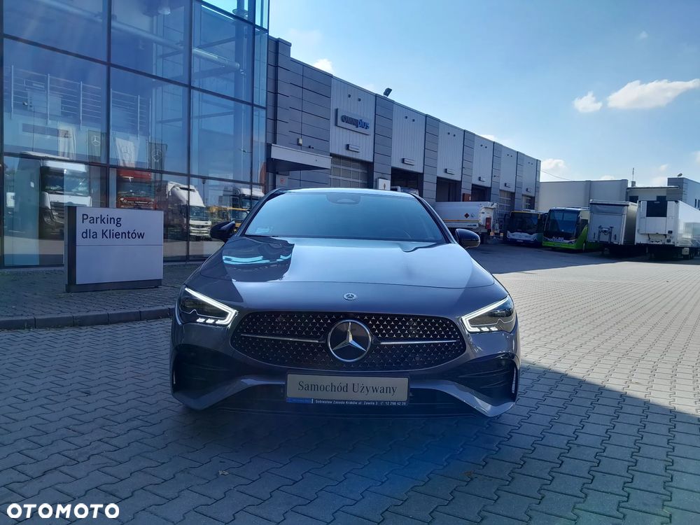 Mercedes-Benz CLA 200 7G-DCT - 9