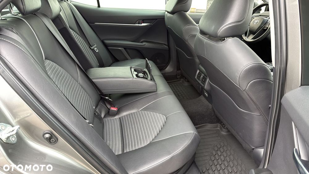 Toyota Camry 2.5 Hybrid Prestige CVT - 9