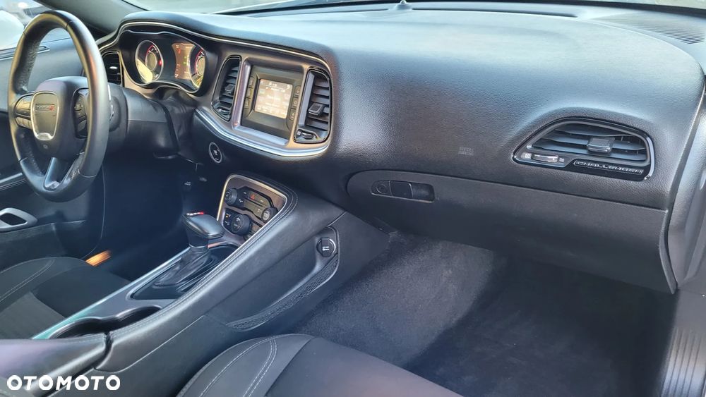 Dodge Challenger - 21