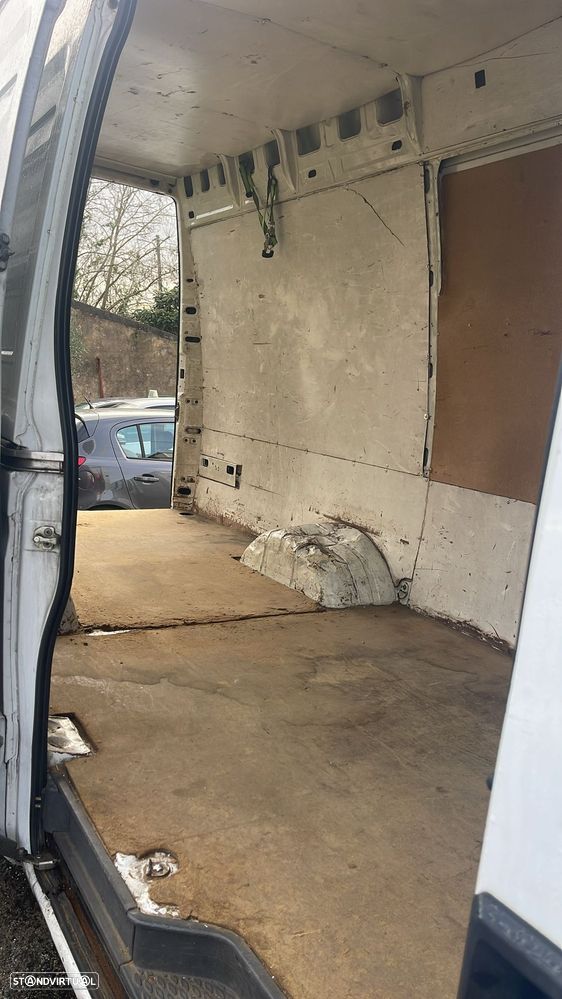 Iveco Daily 2.3 HPI 35C12SV 3600x1900 - 8