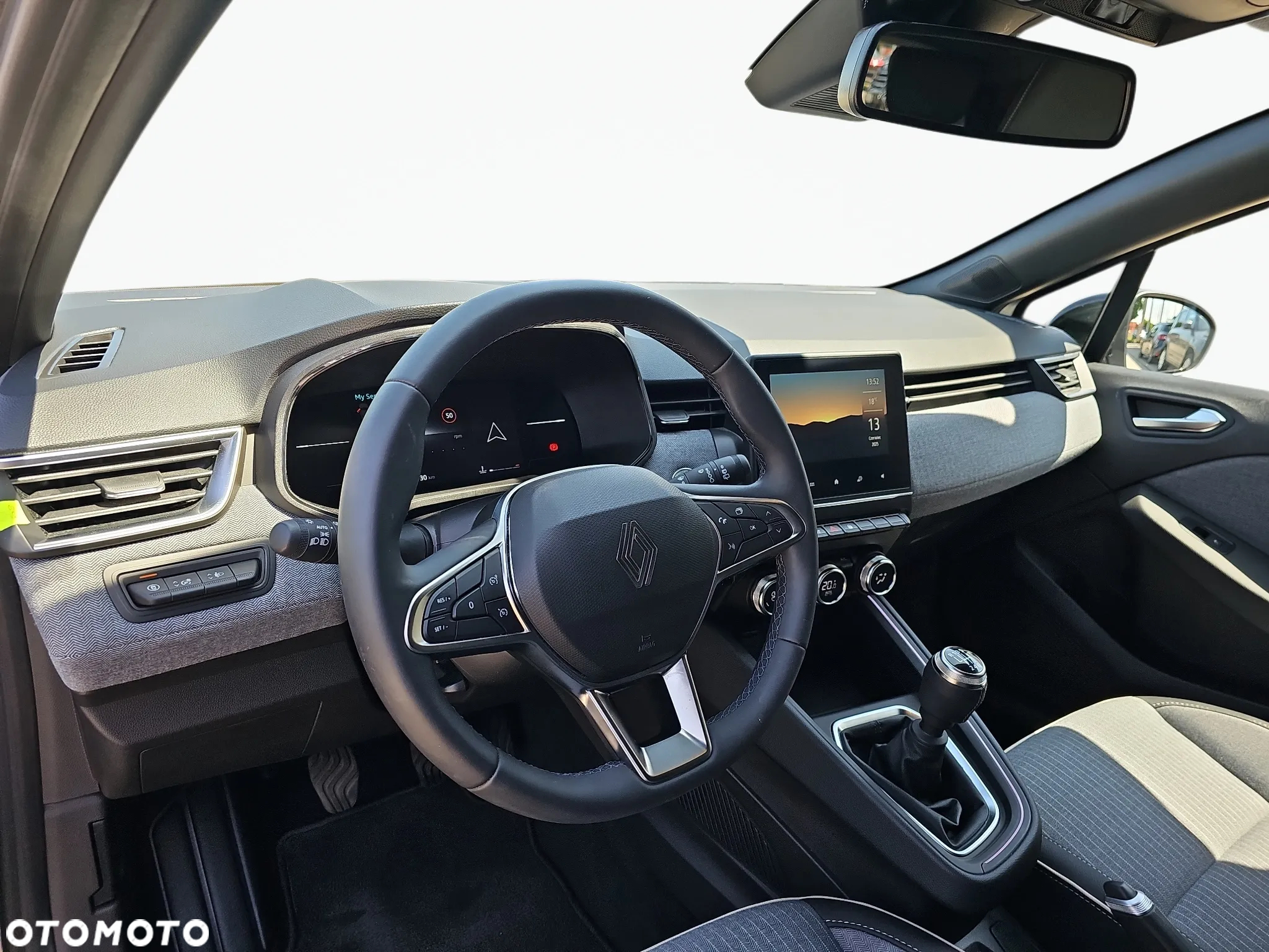 Renault Clio 1.0 TCe Techno - 10