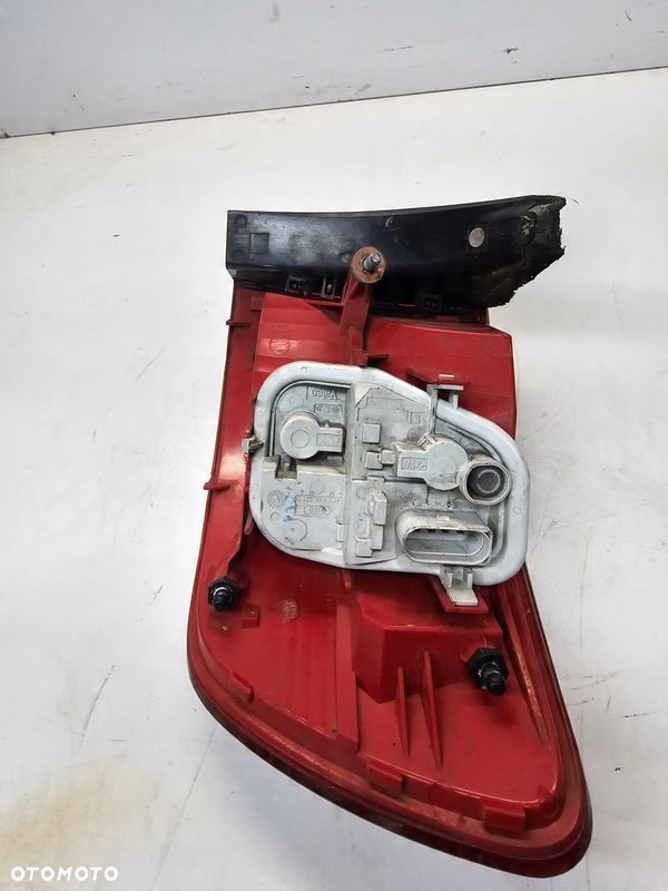 LAMPA LEWY TYŁ LED W BŁOTNIK AUDI A6 C6 LIFT 4F9945095E - 6