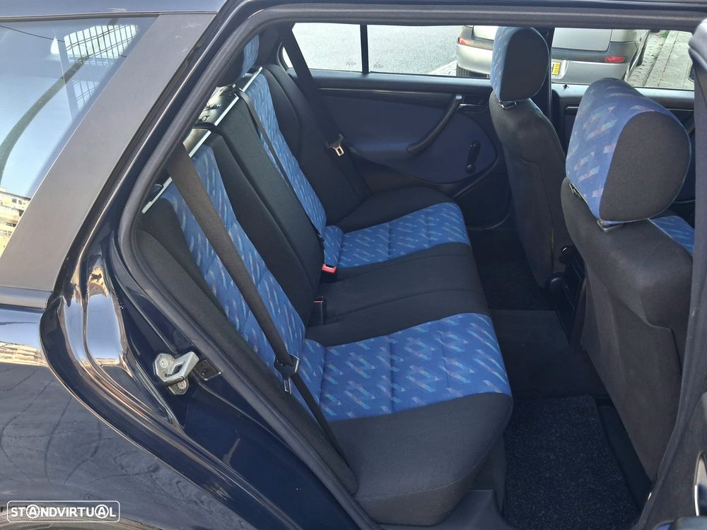 Mercedes-Benz C 220 CDI Sport - 25