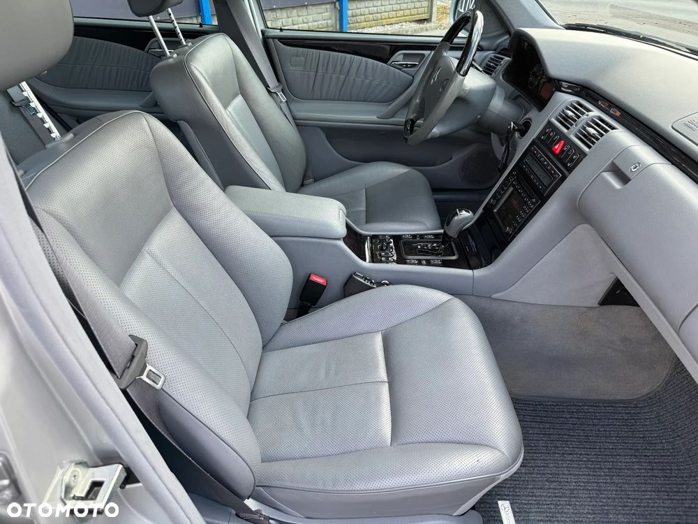 Mercedes-Benz Klasa E 430 4 Matic Avantgarde - 16