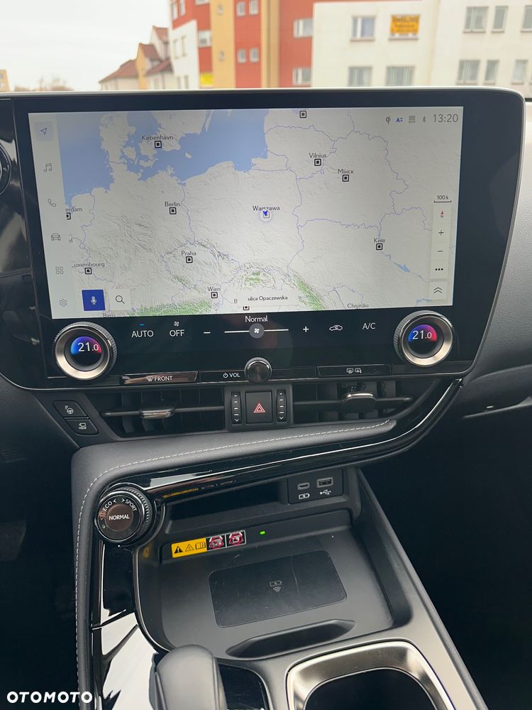 Lexus NX 350h Omotenashi AWD - 28
