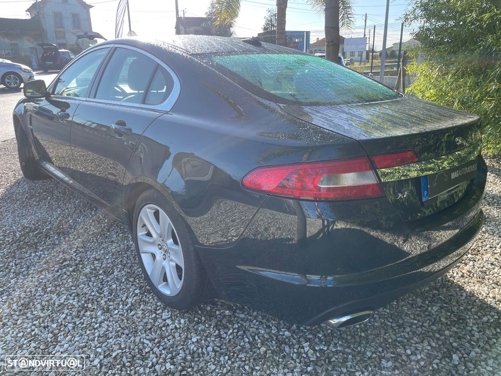 Jaguar XF 2.7 D V6 Premium Luxury - 6