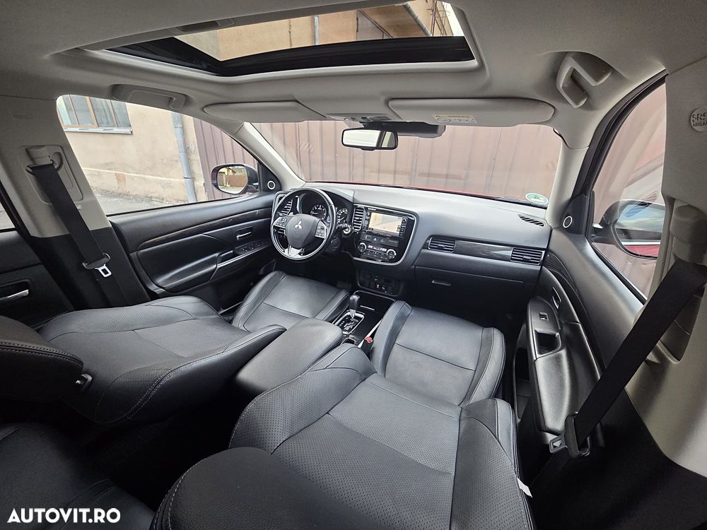 Mitsubishi Outlander 2.2 DI-D 4WD Automatik Top - 34