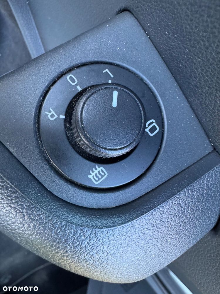 Skoda Octavia 2.0 TDI DSG RS - 35