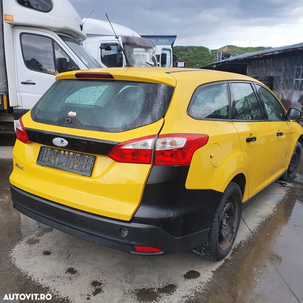 Dezmembram Ford Focus 3 1.6 tdci break - 4