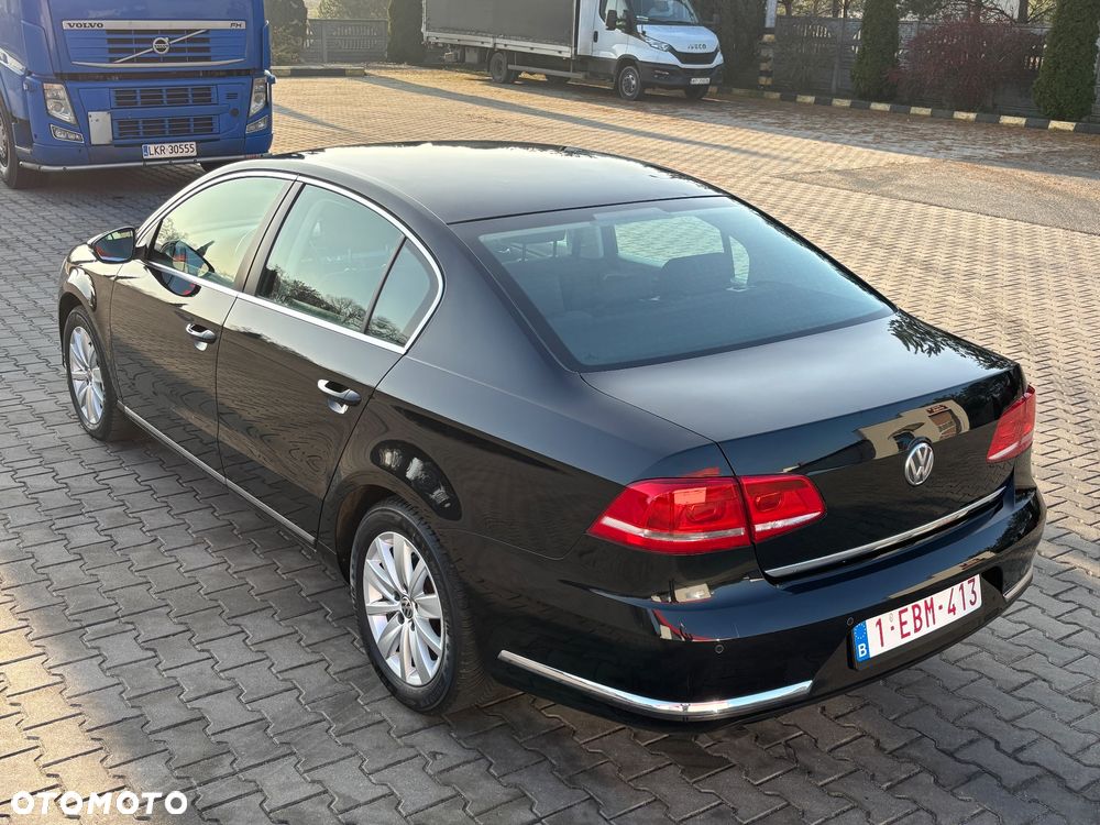 Volkswagen Passat - 15