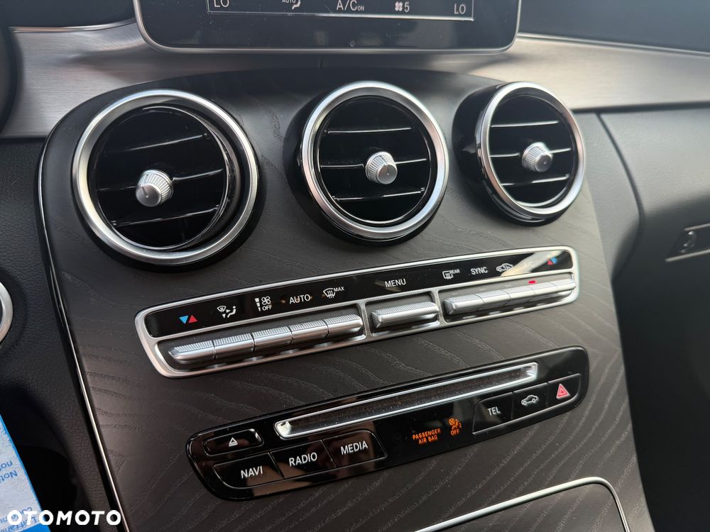 Mercedes-Benz Klasa C 180 (BlueEFFICIENCY) 7G-TRONIC Avantgarde - 27