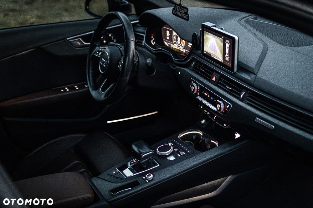 Audi A4 Limousine - 9