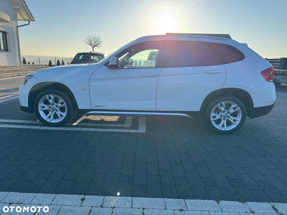 BMW X1 xDrive18d xLine - 14