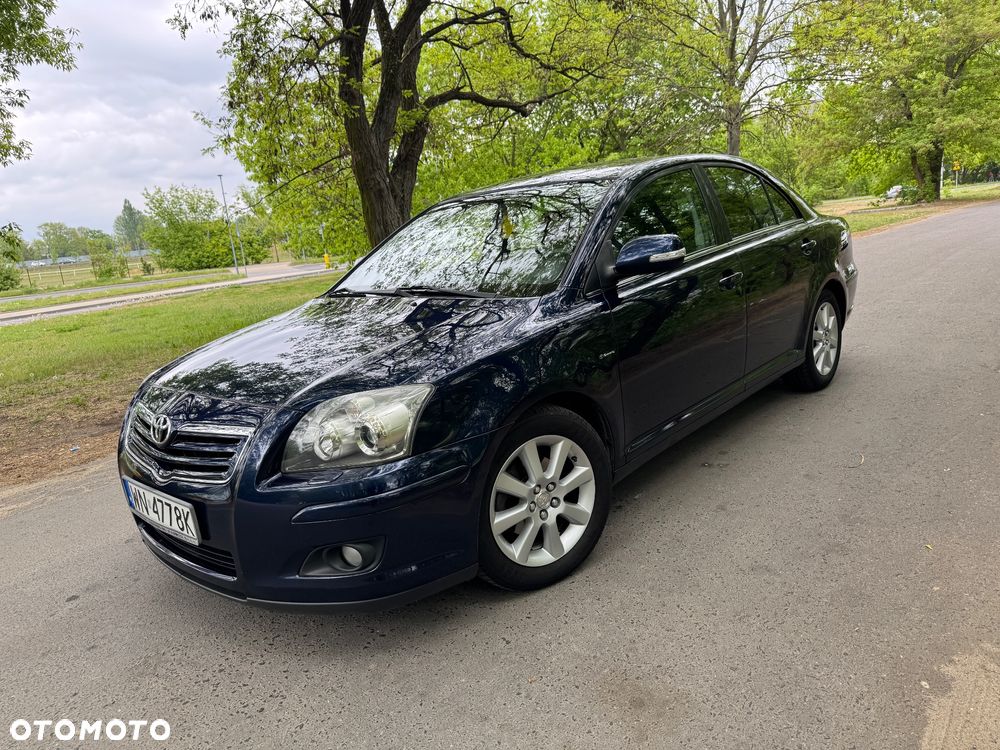 Toyota Avensis - 1