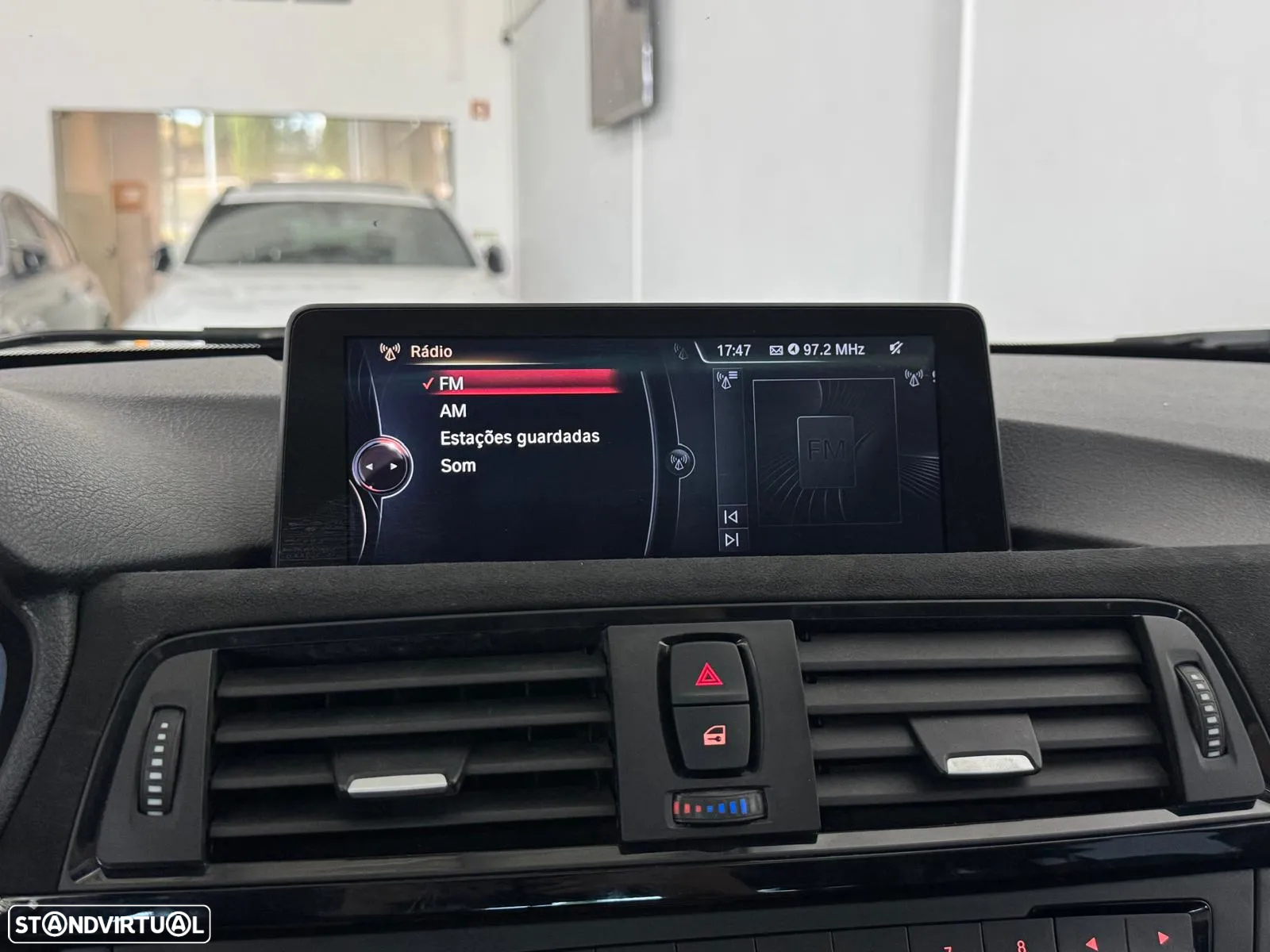 BMW 320 d Touring xDrive Auto - 27